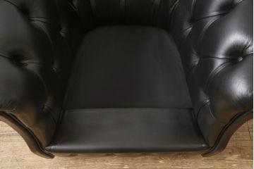中古　イタリア高級家具　SELVA(セルバ)　本革　品のある佇まいが美しい1人掛けソファ(定価約43万円)(アームチェア、一人掛けソファ、椅子、イス)(R-053554)