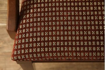 アメリカビンテージ　DREXEL HERITAGE(ドレクセルヘリテイジ)　アメリカ輸入モデル　背もたれのデザインが目を引くアームチェア(ダイニングチェア、椅子、イス、ヴィンテージ)(R-053556)
