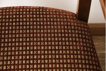 アメリカビンテージ　DREXEL HERITAGE(ドレクセルヘリテイジ)　アメリカ輸入モデル　背もたれのデザインが目を引くアームチェア(ダイニングチェア、椅子、イス、ヴィンテージ)(R-053556)