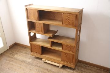 ビンテージ家具　三方肥松(老松、アブラマツ)　珍しい材でつくられた、木目の美しさが目を引く茶棚(収納棚、茶箪笥、飾り棚、ヴィンテージ)(R-053560)