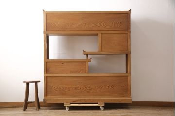 ビンテージ家具　三方肥松(老松、アブラマツ)　珍しい材でつくられた、木目の美しさが目を引く茶棚(収納棚、茶箪笥、飾り棚、ヴィンテージ)(R-053560)