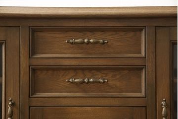 中古　美品　神戸洋家具　上質なつくりと凝ったデザインが魅力的なサイドボード(キャビネット、収納棚、戸棚)(R-053562)
