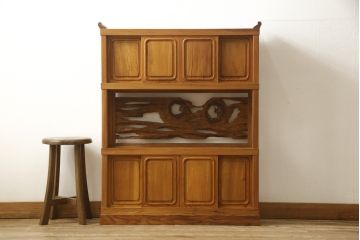 ビンテージ家具　未使用展示品　三方肥松(老松、アブラマツ)　珍しい材でつくられた、木目の美しさが目を引く茶棚(収納棚、茶箪笥、飾り棚、ヴィンテージ)(R-053567)