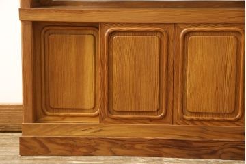 ビンテージ家具　未使用展示品　三方肥松(老松、アブラマツ)　珍しい材でつくられた、木目の美しさが目を引く茶棚(収納棚、茶箪笥、飾り棚、ヴィンテージ)(R-053567)
