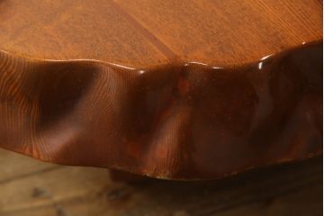 中古　特大　脚のデザインが印象的!詰まった木目が魅力の総ケヤキ材一枚板の座卓(ローテーブル、センターテーブル)(R-053568)