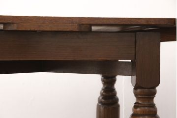 イギリスアンティーク　オーク材製　挽き物の脚が存在感を際立たせるドローリーフテーブル(ダイニングテーブル、食卓、エクステンションテーブル、拡張式テーブル)(R-053571)