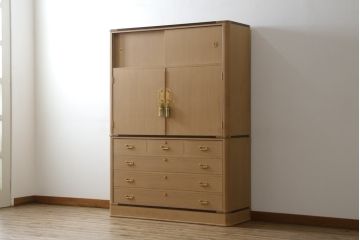 中古　美品　大阪泉州　衣装盆付き　黒檀のアクセントが粋な雰囲気を醸し出す総桐箪笥(桐たんす、着物箪笥、引き出し、チェスト)(定価約200万円)(R-053576)