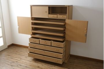 中古　美品　大阪泉州　衣装盆付き　黒檀のアクセントが粋な雰囲気を醸し出す総桐箪笥(桐たんす、着物箪笥、引き出し、チェスト)(定価約200万円)(R-053576)