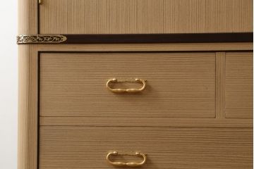 中古　美品　大阪泉州　衣装盆付き　黒檀のアクセントが粋な雰囲気を醸し出す総桐箪笥(桐たんす、着物箪笥、引き出し、チェスト)(定価約200万円)(R-053576)