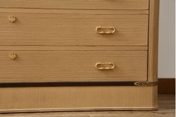 中古　美品　大阪泉州　衣装盆付き　黒檀のアクセントが粋な雰囲気を醸し出す総桐箪笥(桐たんす、着物箪笥、引き出し、チェスト)(定価約200万円)(R-053576)