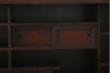 中古　美品　桜木作　岩谷堂箪笥　深い木色と立派な金具が凛とした雰囲気を醸し出す茶箪笥(収納棚、戸棚、茶棚、キャビネット、茶たんす、上下バラ売り可能)(定価約100万円)(R-053577)