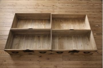 和製アンティーク　明治期　上手物　総桐箪笥　大きく立派な金具が存在感を放つ庄内箪笥(桐たんす、時代箪笥、引き出し、チェスト)(R-053578)