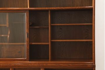 中古　美品　前面ケヤキ材　収納力抜群!動きのある木目が楽しめる大型茶箪笥(茶たんす、食器棚、収納棚、キャビネット)(定価約37万円)(R-053584)