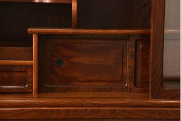 中古　美品　前面ケヤキ材　収納力抜群!動きのある木目が楽しめる大型茶箪笥(茶たんす、食器棚、収納棚、キャビネット)(定価約37万円)(R-053584)