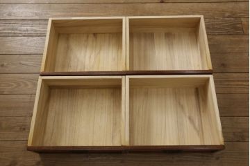 中古　美品　前面ケヤキ材　収納力抜群!動きのある木目が楽しめる大型茶箪笥(茶たんす、食器棚、収納棚、キャビネット)(定価約37万円)(R-053584)
