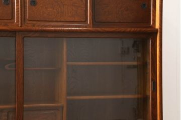 中古　美品　前面ケヤキ材　収納力抜群!動きのある木目が楽しめる大型茶箪笥(茶たんす、食器棚、収納棚、キャビネット)(定価約37万円)(R-053584)