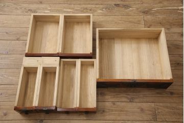 和製ヴィンテージ　工芸品　総ケヤキ材　かくし付き　重厚な金具が魅力的な酒田船箪笥(帳箱、銭箱、引き出し、チェスト、小箪笥、小物収納、ビンテージ)(定価約300万円)(R-053595)