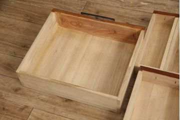 和製ヴィンテージ　工芸品　総ケヤキ材　かくし付き　重厚な金具が魅力的な酒田船箪笥(帳箱、銭箱、引き出し、チェスト、小箪笥、小物収納、ビンテージ)(定価約300万円)(R-053595)