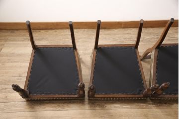 イギリスアンティーク　マホガニー材　緩やかにカーブを描く背もたれのデザインと凝った彫刻が魅力的な上手物のダイニングチェア4脚セット(椅子、イス)(R-053600)