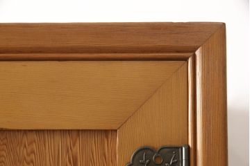 中古　美品　漆塗り　屋久杉の密につまった杢目が美しいワードローブ(洋服タンス、和たんす、引き出し)(R-053602)