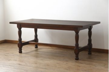 中古　美品　国産民芸家具　天板ケヤキ材(欅)　挽き物の脚が気品を感じさせるダイニングテーブル(食卓、4人掛け、6人掛け、8人掛け)(R-053606)
