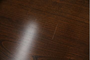中古　美品　国産民芸家具　天板ケヤキ材(欅)　挽き物の脚が気品を感じさせるダイニングテーブル(食卓、4人掛け、6人掛け、8人掛け)(R-053606)
