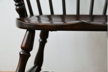 中古　松本民芸家具　#91型　落ち着きのある空間を演出するキャプテンチェア(アームチェア、板座チェア、椅子、ダイニングチェア)(R-053615)