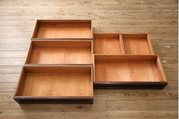 中古　民芸家具　高山式　シックな色合いが和モダンなお部屋にもぴったりなチェスト(松本民芸家具)(引き出し、サイドチェスト)(R-053623)