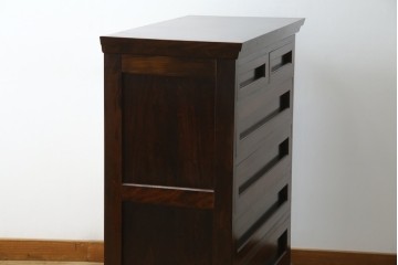 中古　民芸家具　高山式　シックな色合いが和モダンなお部屋にもぴったりなチェスト　(R-053623)