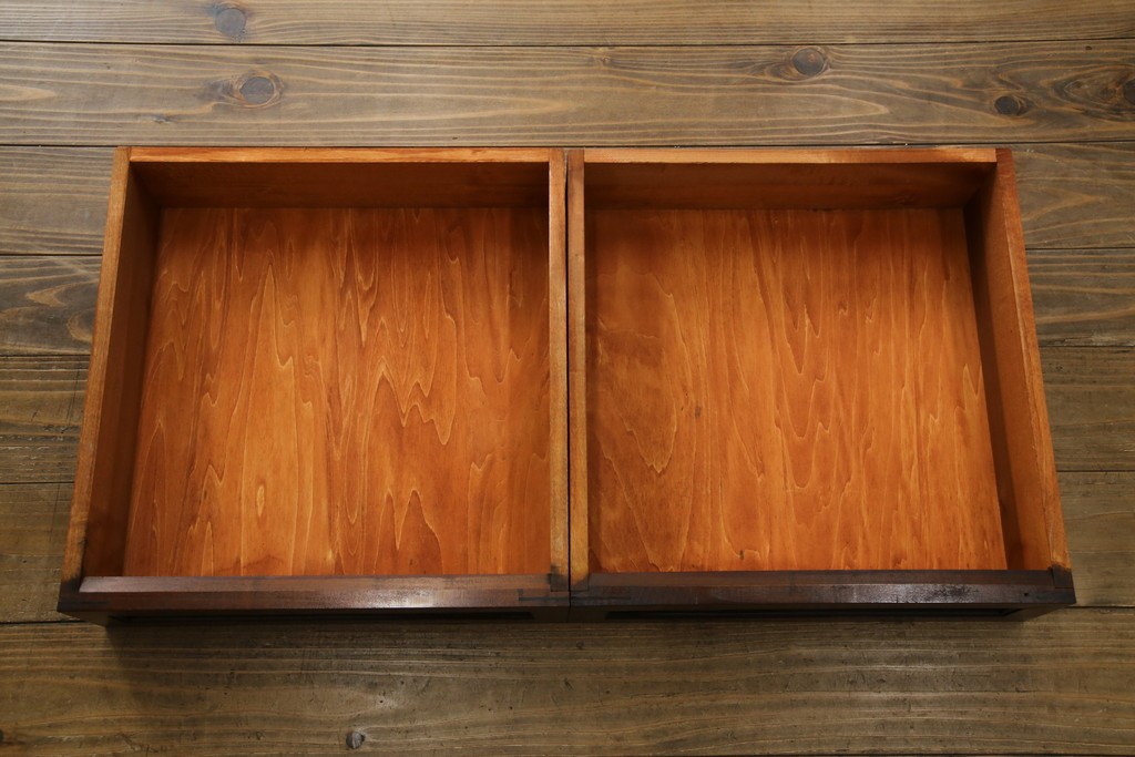 中古　民芸家具　高山式　シックな色合いが和モダンなお部屋にもぴったりなチェスト　(R-053623)