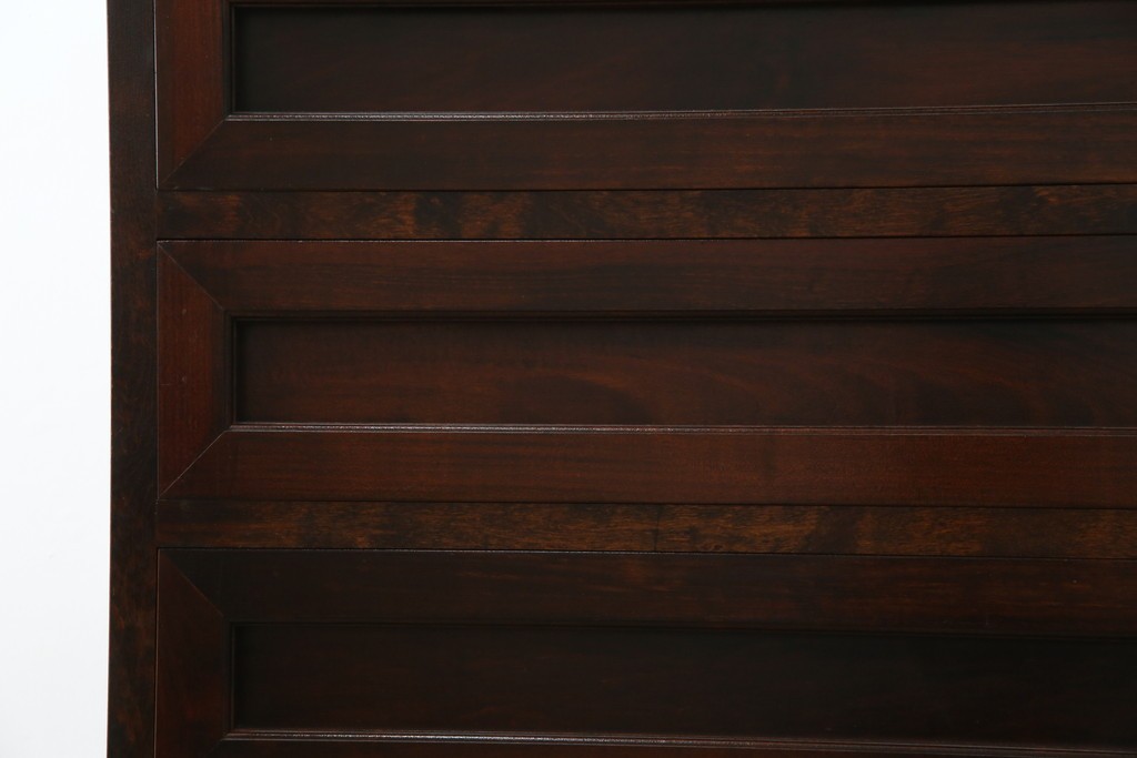 中古　民芸家具　高山式　シックな色合いが和モダンなお部屋にもぴったりなチェスト　(R-053623)