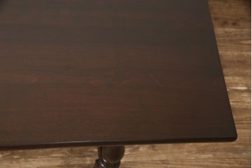 中古　松本民芸家具　F型食卓　クラシカルな脚のデザインが目を引くダイニングテーブル(定価約25万円)(作業台、食卓)(R-053654)