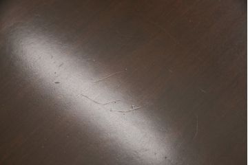 中古　松本民芸家具　F型食卓　クラシカルな脚のデザインが目を引くダイニングテーブル(定価約25万円)(作業台、食卓)(R-053654)