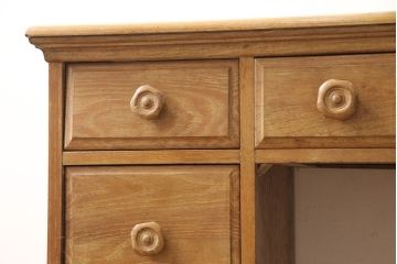 アンティーク家具　オーク材　ナチュラルな色合いがかわいらしいニーホールデスク(両袖机、在宅ワーク、在宅用ワークデスク、机)(R-053657)