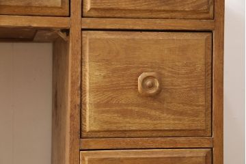 アンティーク家具　オーク材　ナチュラルな色合いがかわいらしいニーホールデスク(両袖机、在宅ワーク、在宅用ワークデスク、机)(R-053657)