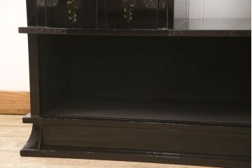 和製ビンテージ　大人な和の空間づくりにおすすめの漆塗り風飾り棚(戸棚、収納棚、茶棚、ヴィンテージ)(R-053658)