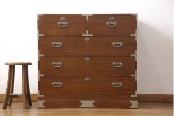 中古　美品　国産　銀色の金具が渋い総桐箪笥(桐たんす、収納タンス、衣装箪笥、チェスト)(R-053660)