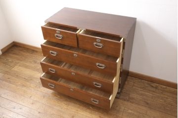 中古　美品　国産　銀色の金具が渋い総桐箪笥(桐たんす、収納タンス、衣装箪笥、チェスト)(R-053660)
