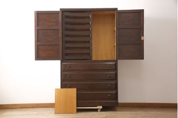 中古　美品　民芸家具　収納力抜群のシックな衣装タンス(松本民芸家具)(着物箪笥、洋服タンス、収納タンス)(R-053661)