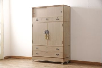 中古　伝統工芸品　桑材のワンポイントがおしゃれな加茂総桐箪笥(胴丸、総桐たんす、着物箪笥、引き出し、バラ売り可能)(R-053662)