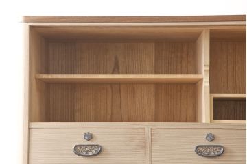 中古　伝統工芸品　桑材のワンポイントがおしゃれな加茂総桐箪笥(胴丸、総桐たんす、着物箪笥、引き出し、バラ売り可能)(R-053662)