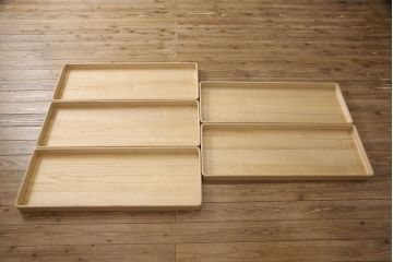中古　伝統工芸品　桑材のワンポイントがおしゃれな加茂総桐箪笥(胴丸、総桐たんす、着物箪笥、引き出し、バラ売り可能)(R-053662)