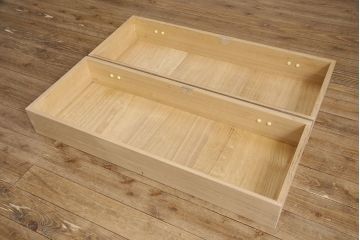 中古　伝統工芸品　桑材のワンポイントがおしゃれな加茂総桐箪笥(胴丸、総桐たんす、着物箪笥、引き出し、バラ売り可能)(R-053662)