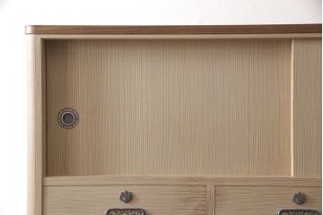 中古　伝統工芸品　桑材のワンポイントがおしゃれな加茂総桐箪笥(胴丸、総桐たんす、着物箪笥、引き出し、バラ売り可能)(R-053662)