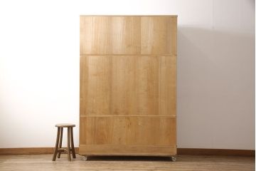 中古　伝統工芸品　桑材のワンポイントがおしゃれな加茂総桐箪笥(胴丸、総桐たんす、着物箪笥、引き出し、バラ売り可能)(R-053662)