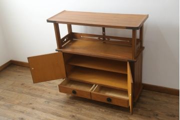 和製ビンテージ　屋久杉　金具と透かし彫りがアクセントの飾り棚(茶箪笥、茶棚、収納棚、サイドボード、ヴィンテージ)(R-053663)