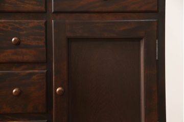 中古　松本民芸家具　洗練された佇まいのC型食器棚(飾り棚、収納棚、キャビネット、カップボード)(定価約93万円)(R-053665)