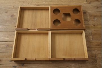 中古　ヨーロッパ高級輸入家具　細やかな彫刻の素晴らしいサーバー(サービス台、ワインラック、バーカウンター、カウンターテーブル、サイドボード)(R-053691)