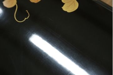 中古　美品　輪島塗り　繊細な色づかいが美しい蒔絵入りの文机(定価約60万円)(座机、ローテーブル、センターテーブル)(R-053693)