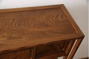 中古　超美品　超希少!　新品肥松　美しい色合いと木目が目を引く飾り棚(定価約140万円)(金襴木)(茶棚、収納棚、戸棚)(R-053698)